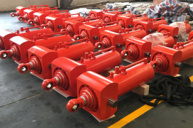 平衡油缸的注油操作